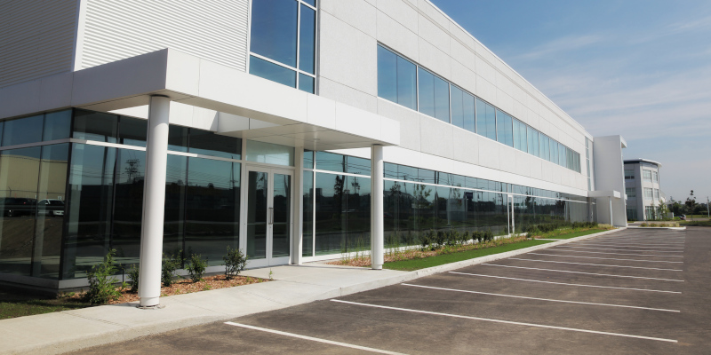 Top Reasons to Prioritize Parking Lot Cleaning